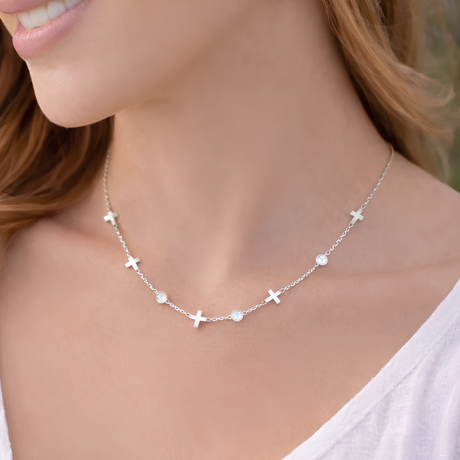 Collier croix avec strass en acier inoxydable Collier croix avec strass en acier inoxydable - Argenté | Creabibenval