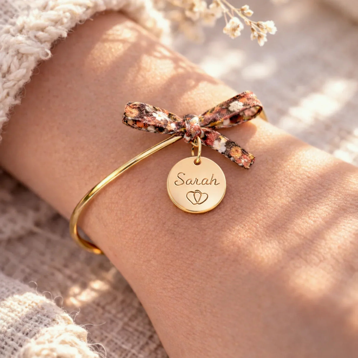 Bracelet liberty jonc personnalisé médaille gravée Bracelet liberty jonc personnalisé médaille gravée - Doré | Creabibenval