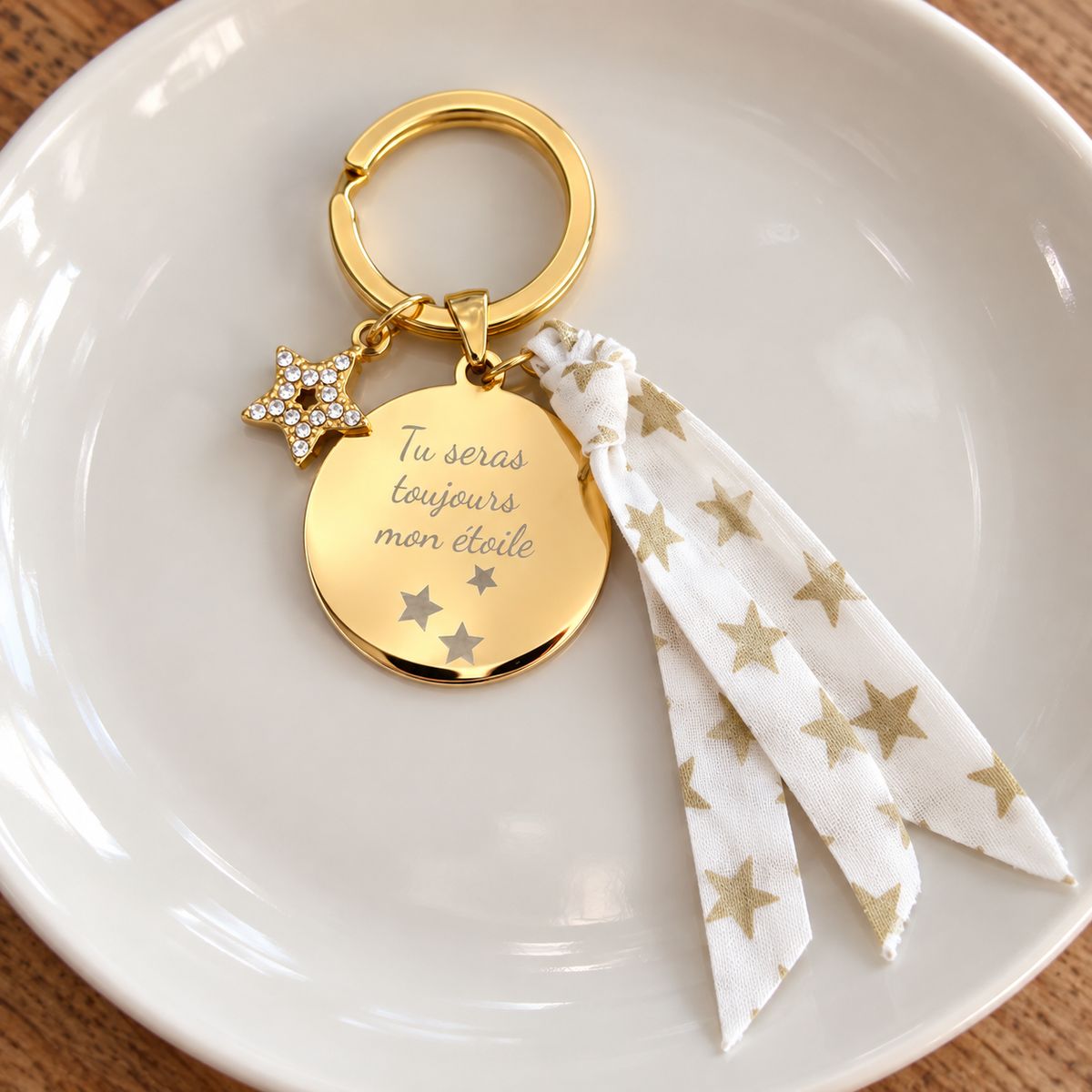 Porte-clés personnalisé médaille gravée cordon liberty étoile strass