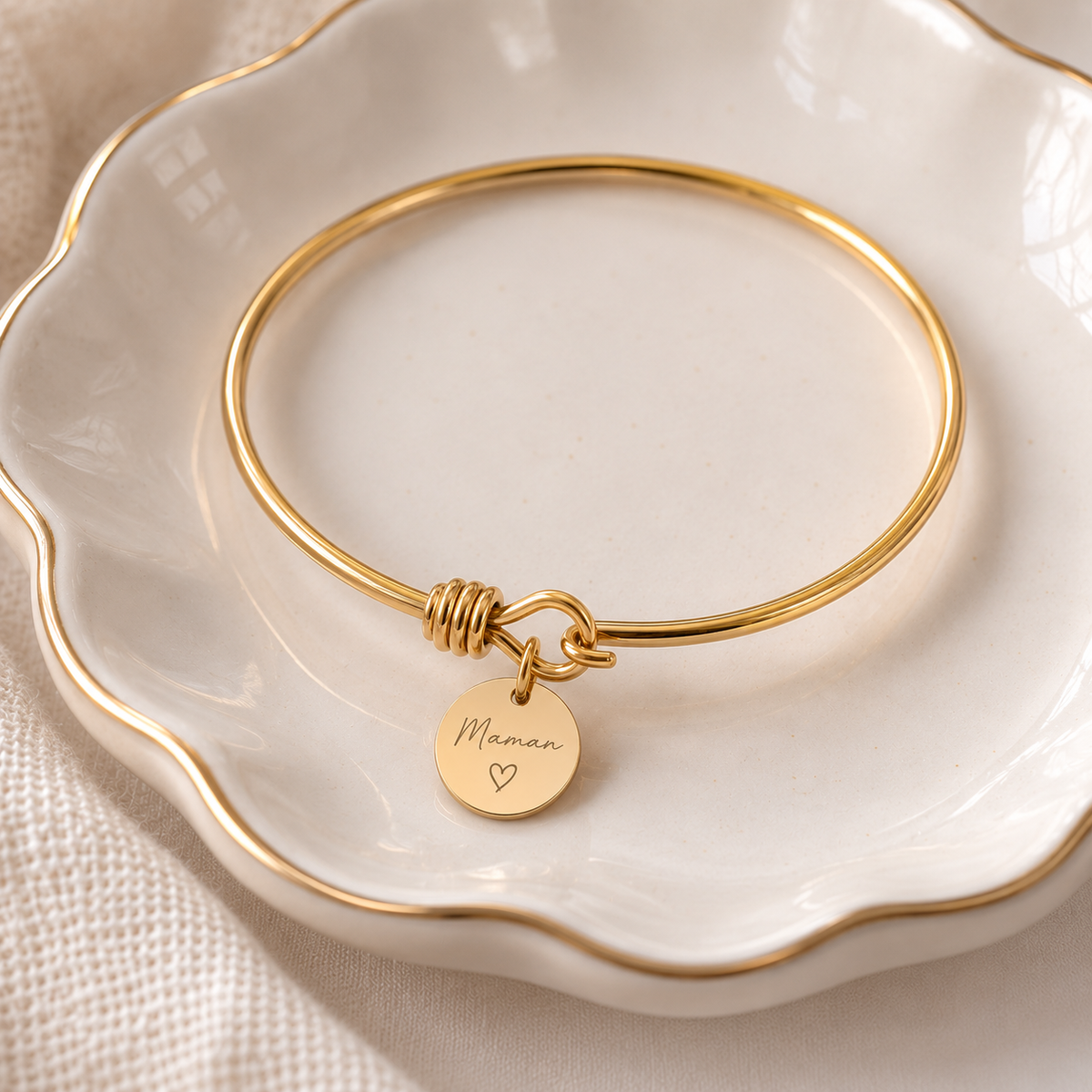 Bracelet jonc médaille gravée personnalisé médaille gravée