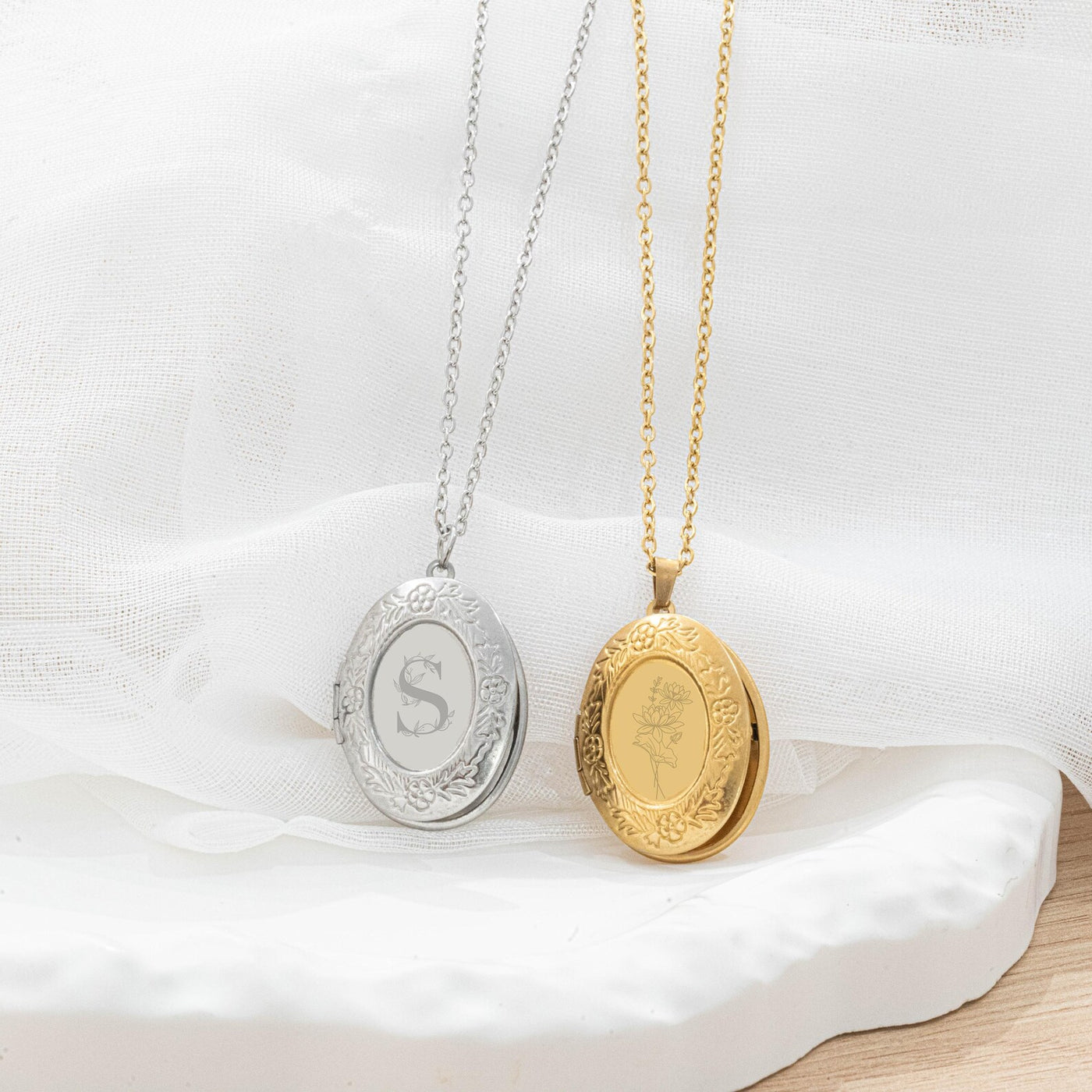 Collier photo argent personnalisé médaillon ovale motif à graver en acier inoxydable