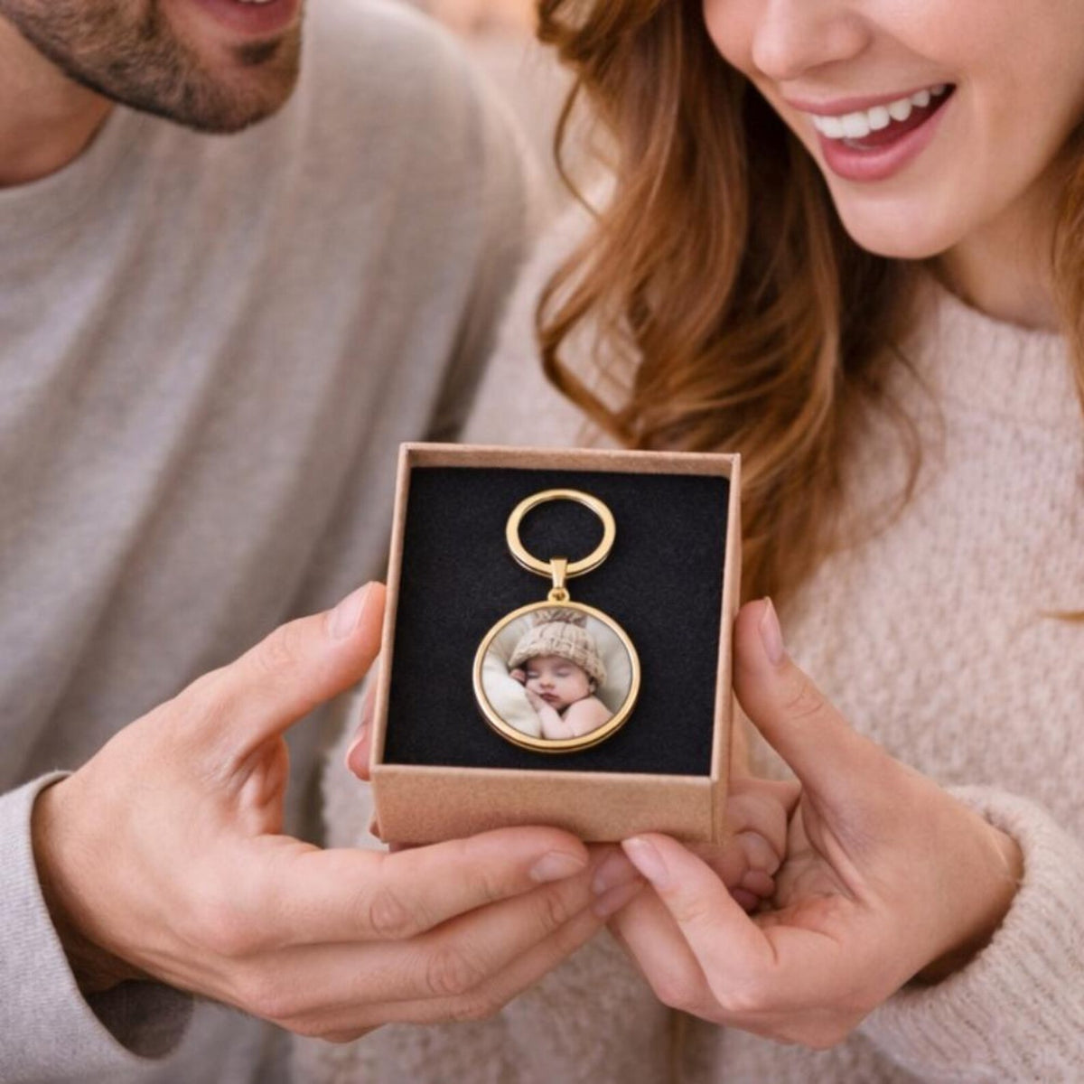 Broche Médaillon Porte-photo Vintage – Attache En Nœud Métal Laiton – Occasion