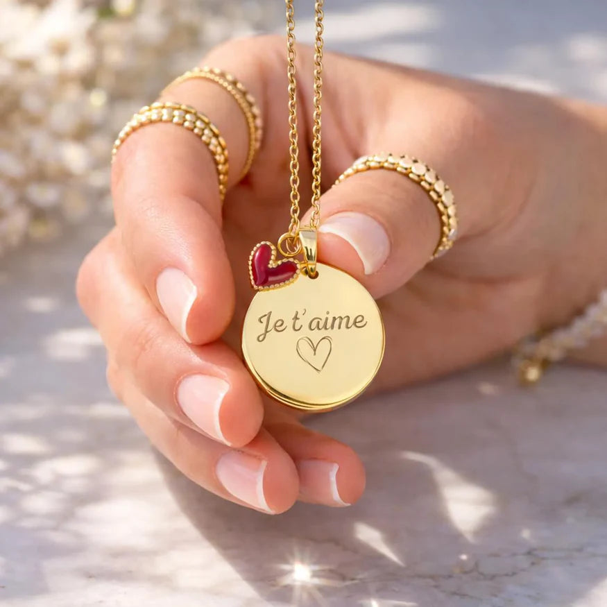 Collier personnalisé médaille gravée breloque coeur