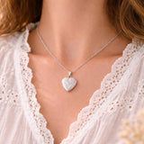 Collier photo personnalisé médaillon coeur motif fleur gravé acier inoxydable