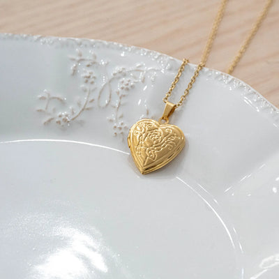 Collier photo or personnalisé médaillon coeur avec motif gravé fleur acier inoxydable