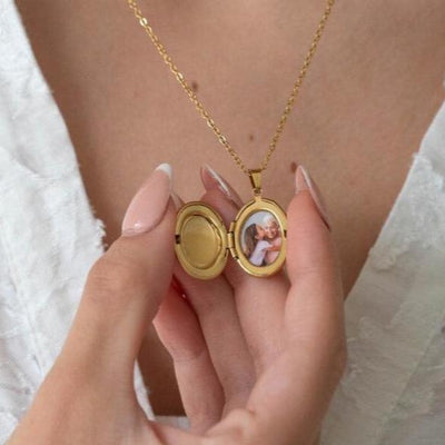 Collier photo or personnalisé médaillon ovale avec motif gravé acier inoxydable