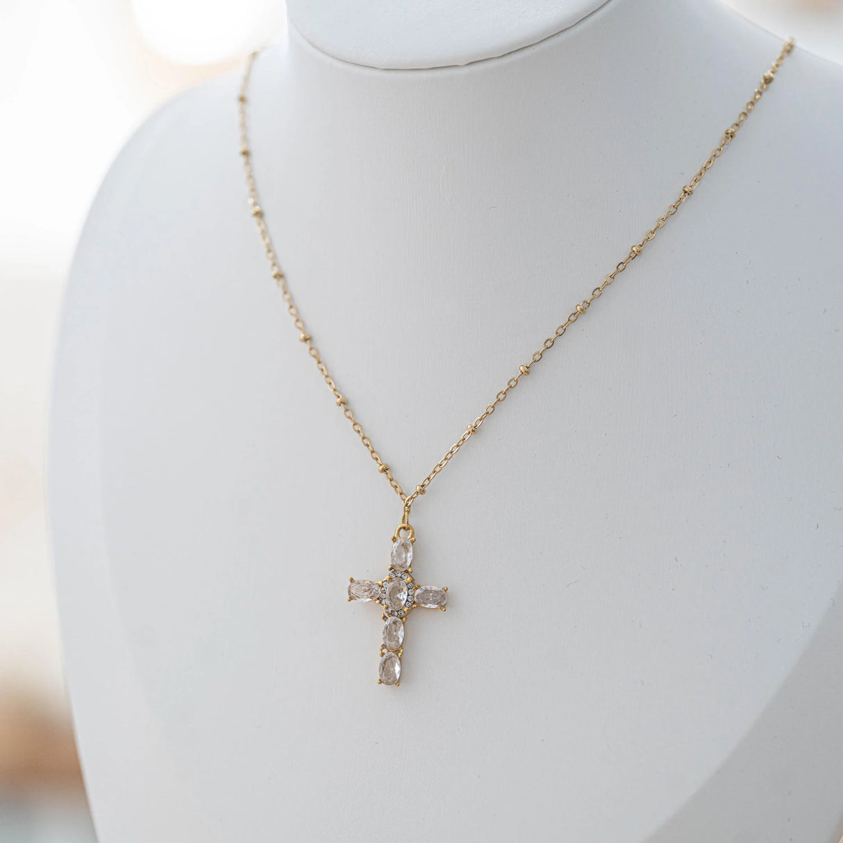 Collier croix or perle strass chaine perlée pour femme en acier inoxydable